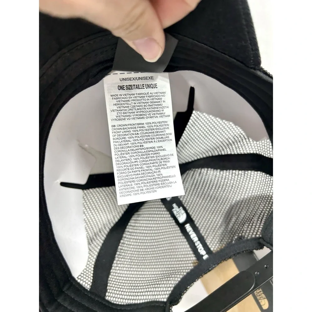 The North Face One Size Mudder Trucker White/TNF Hat (Y1)